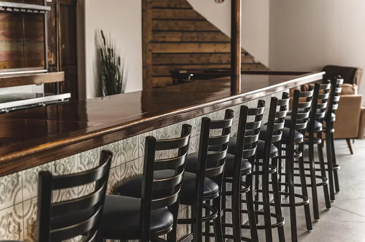 Aménagement d'un Bar : conseils et idées pour créer un espace accueillant